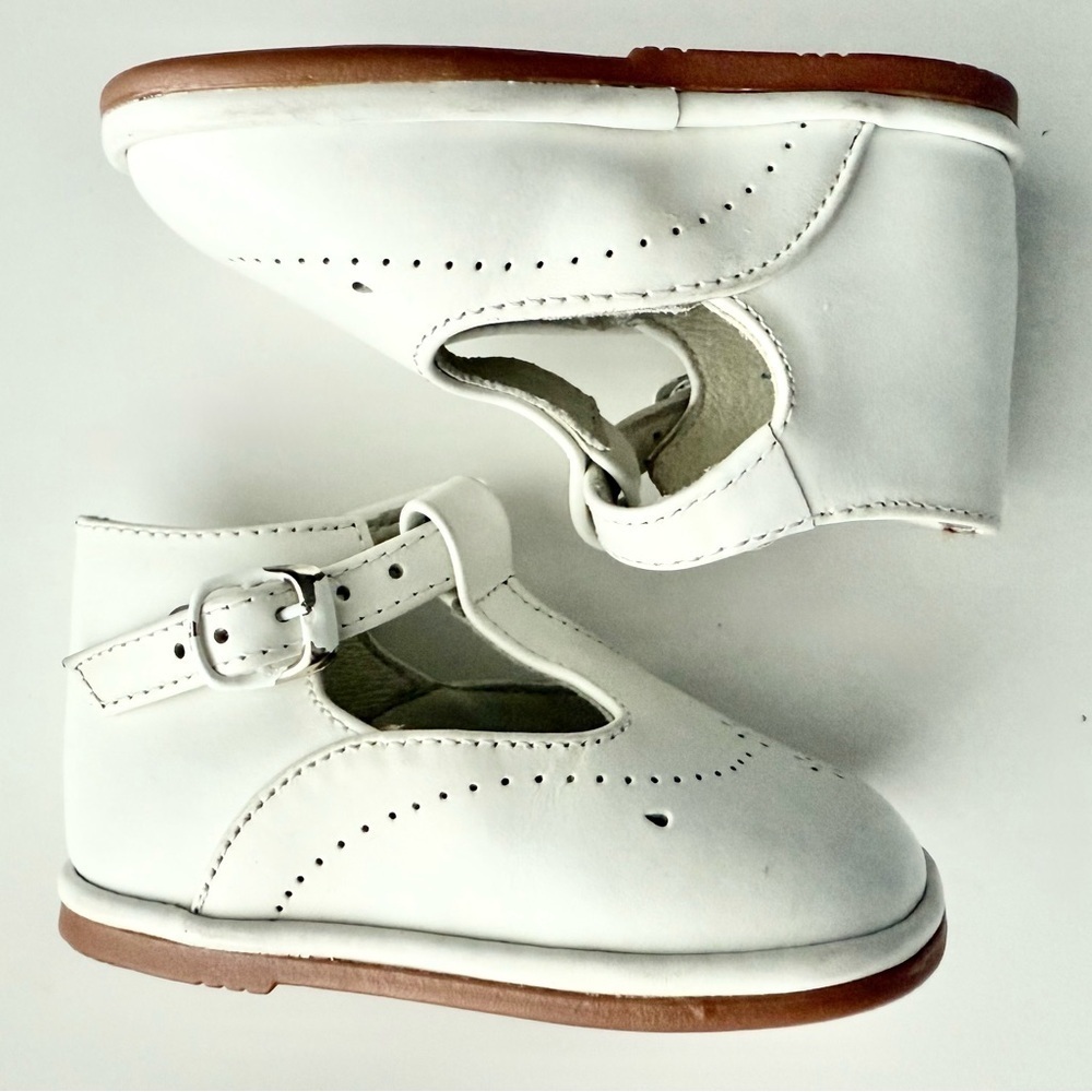 Toddler/Enfant Bebe Classic White Shoes - Size 2 (11cm)